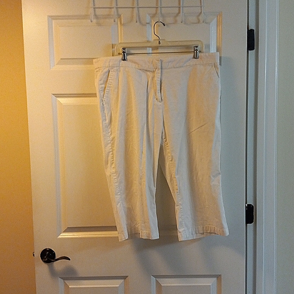 Liz Claiborne White Cropped Pants Size 20W